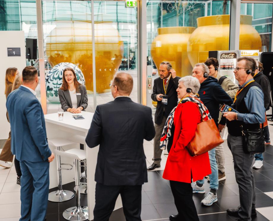 Branchenstand im Kameha