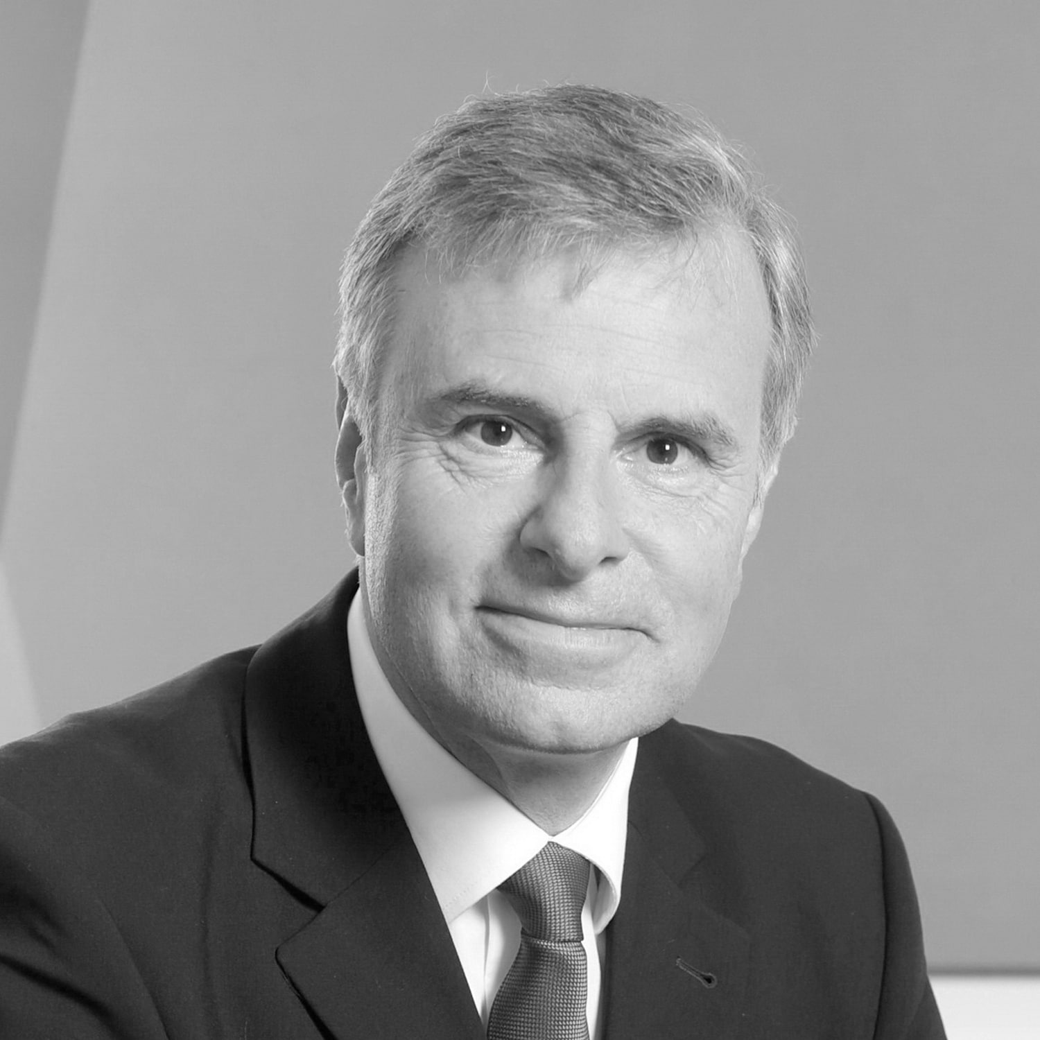 Dr. Georg Tacke Dr. Georg Tacke