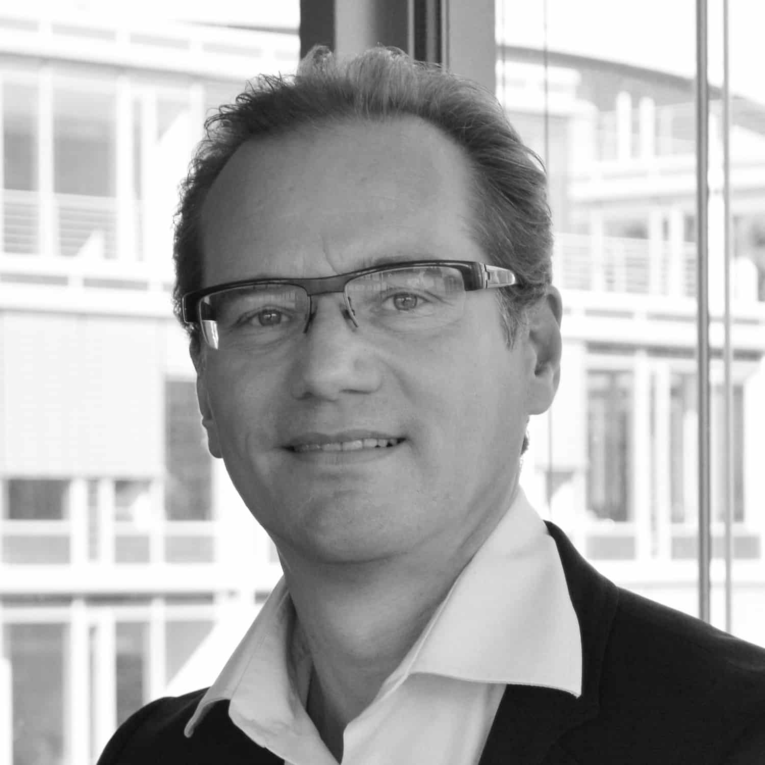 Dr. Markus Cramer