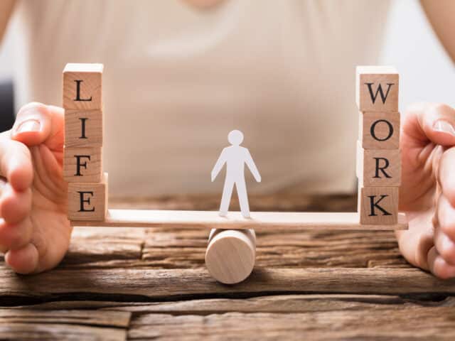 Für eine gute Work-Life-Balance ist ein Gleichgewicht zwischen beruflichen und privaten Tätigkeiten sinnvoll.